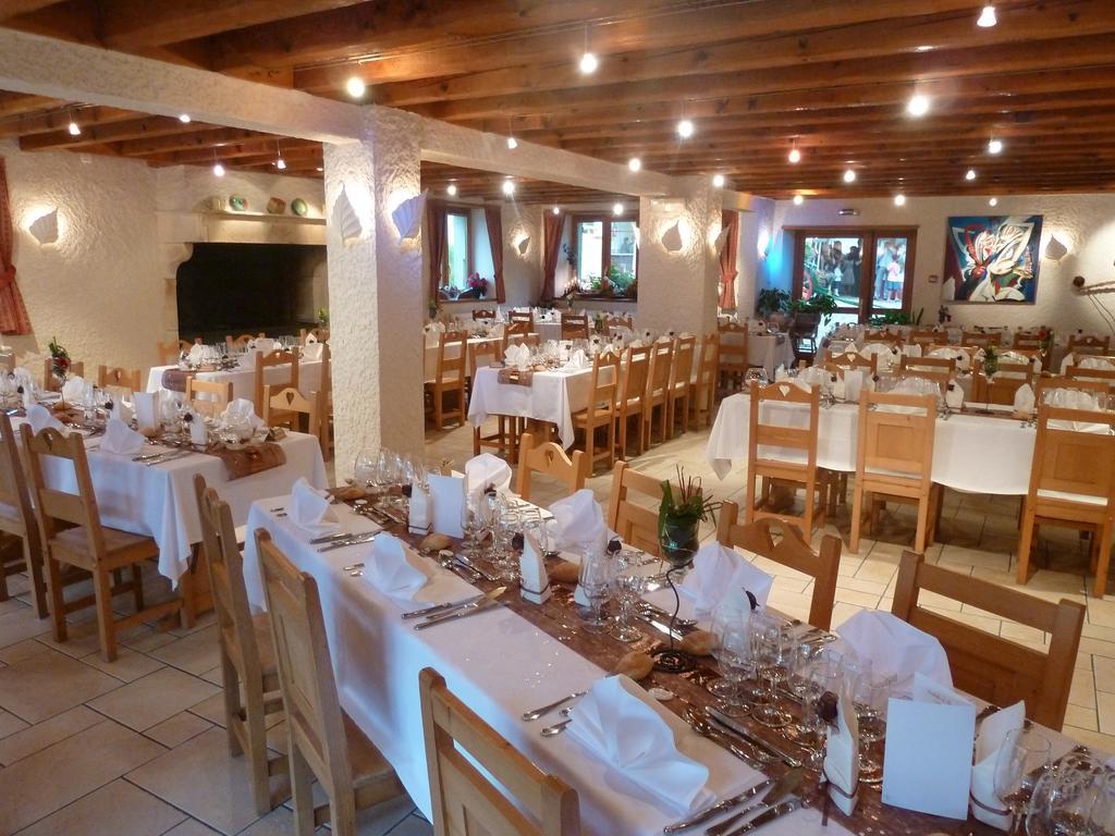 Domaine De La Sapiniere Hotel Thorens-Glières Buitenkant foto